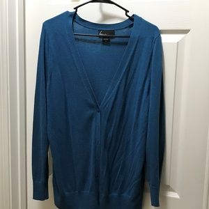 🎉🍸HP 12/12/17 🎊🍾➕Blue V-Neck Cardigan