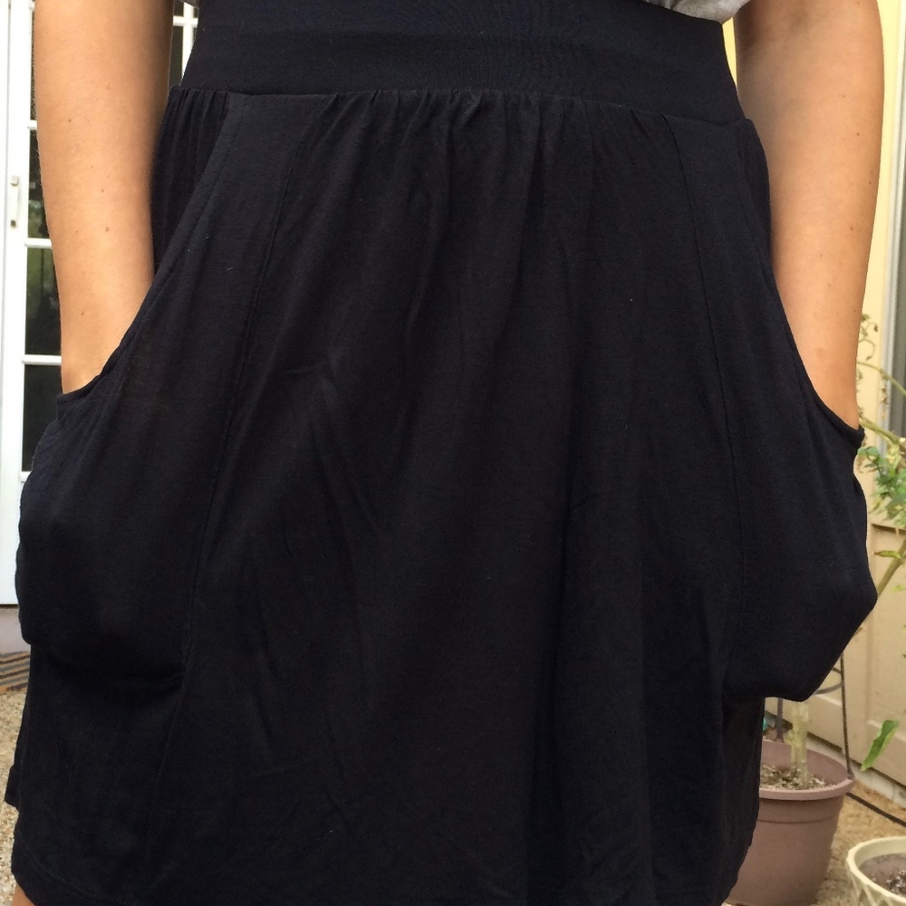 Flowy black skirt