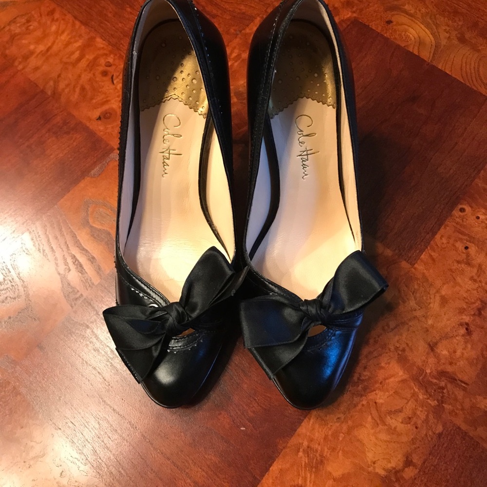 Cole Haan Black High Heels with Bow