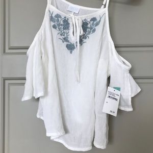 🆕⭐️ Abound Ivory Embroidered Cold Shoulder Top