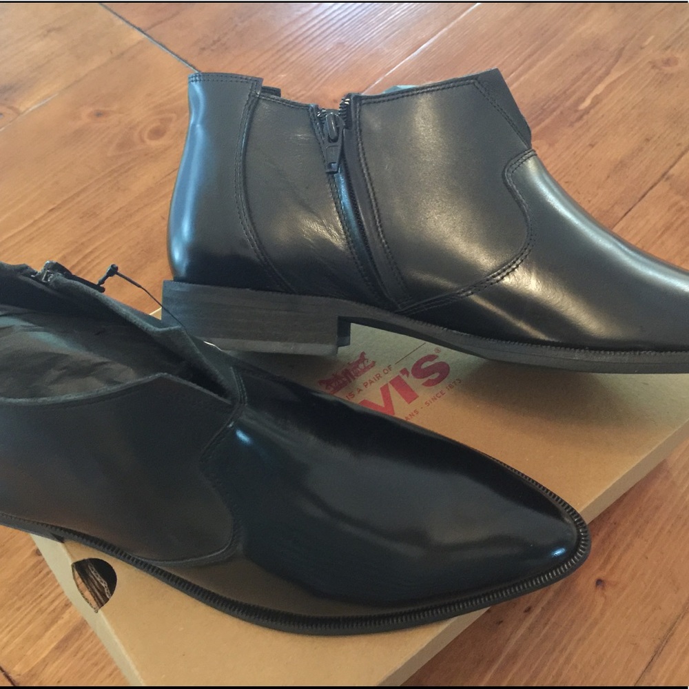 Levi's Leather Booties - NEVER WORN size 10.5