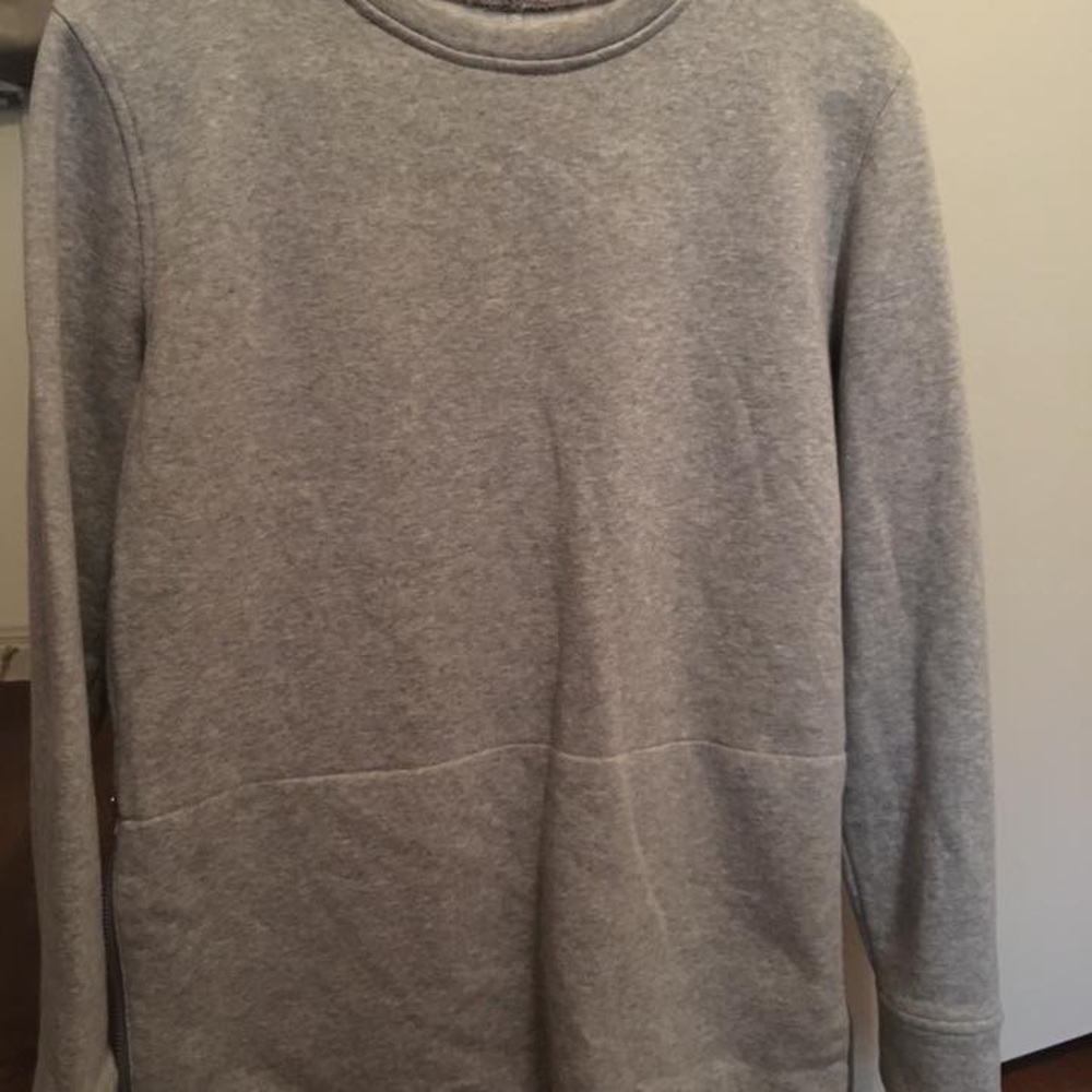 Lululemon sweatshirt - Picture 2 of 4