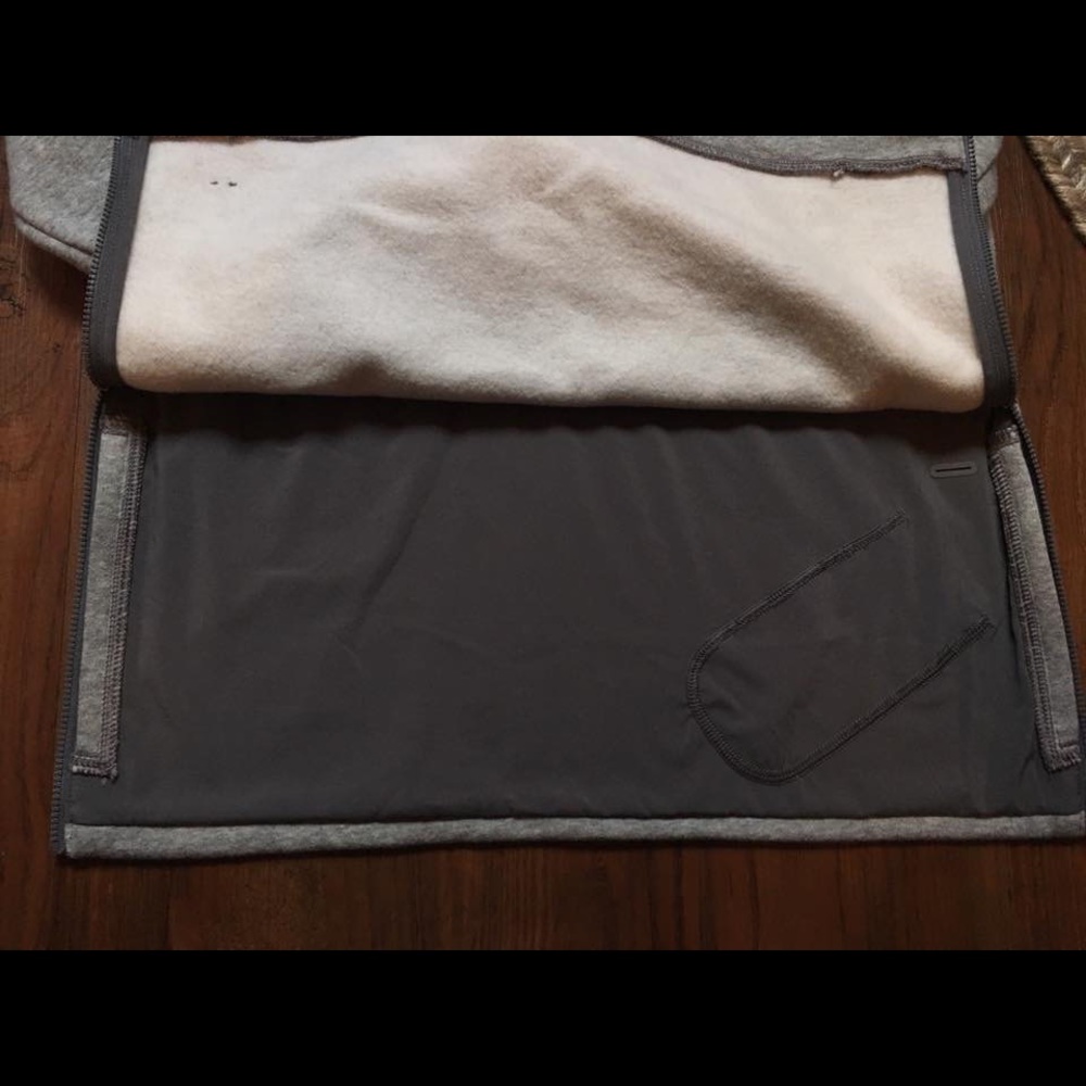 Lululemon sweatshirt - Picture 3 of 4