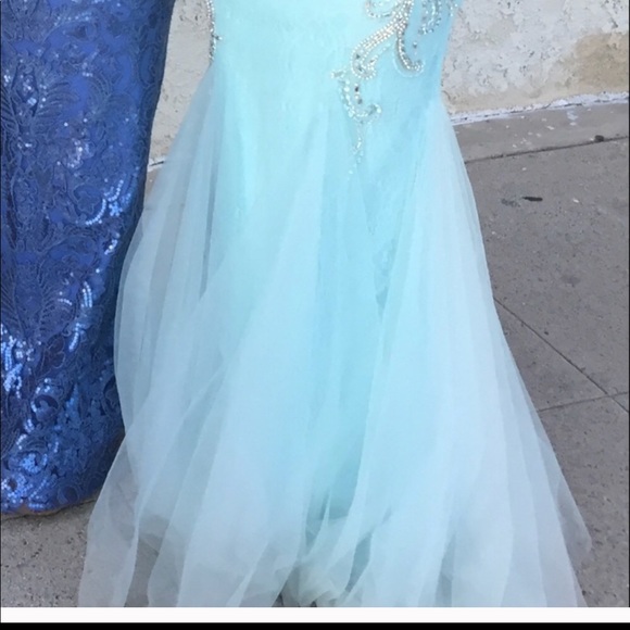 ✨ SALE!!! Beautiful crystal gown - Picture 2 of 5
