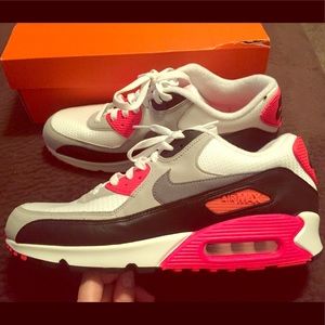 Men's Nike size 10.5 Airmax