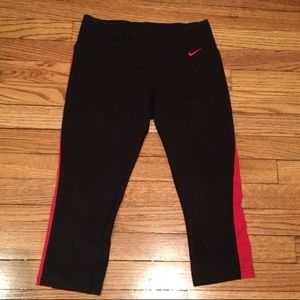 Nike dryfit cropped workout leggings