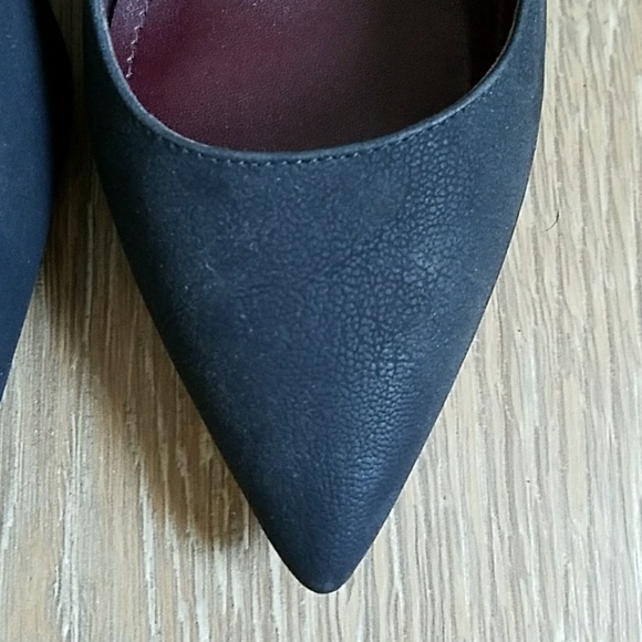 Heels - Picture 3 of 4