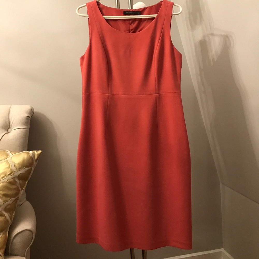 Sheath dress with side zip.
