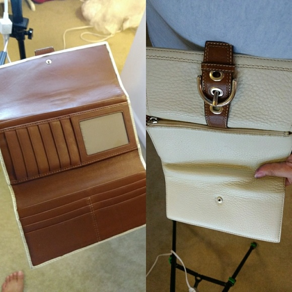 Coach Shoulder Bag/ Wallet/ Cheque Book Set - Picture 2 of 5