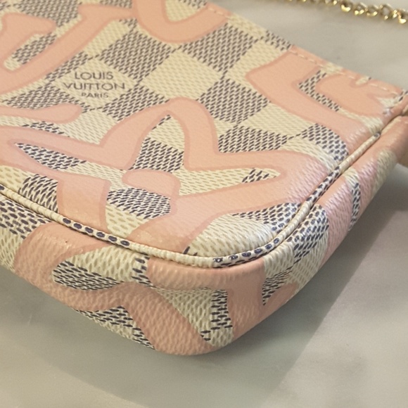 Sold!!!!Louis Vuitton Tahitienne mini pouchette - Picture 3 of 8