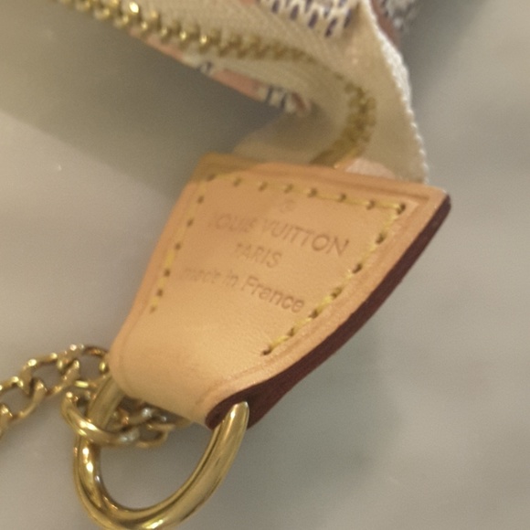 Sold!!!!Louis Vuitton Tahitienne mini pouchette - Picture 5 of 8