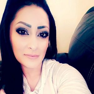 Meet your Posher, Desiree