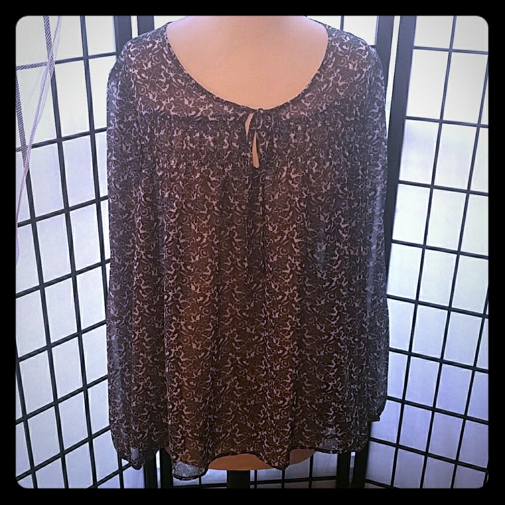 Bobeau blue/white paisley peasant top