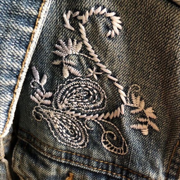 Host Pic🎉 Perfect For Fall-Embroidered Jacket 🍁 - Picture 4 of 7