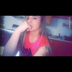 Meet your Posher, Kendra