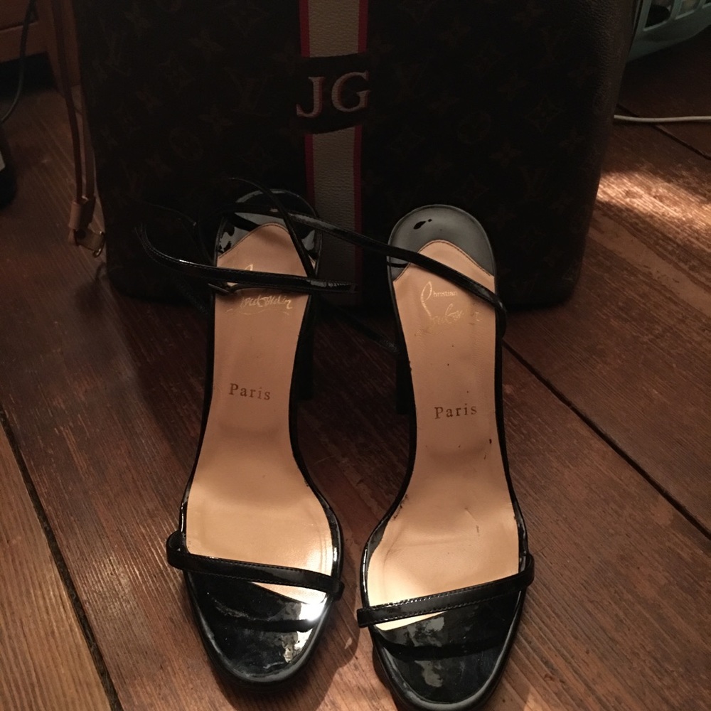 ❌SOLD ON TRADESY❌Christian Louboutin - Picture 2 of 7