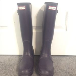 Plum Purple Hunter rain boots.