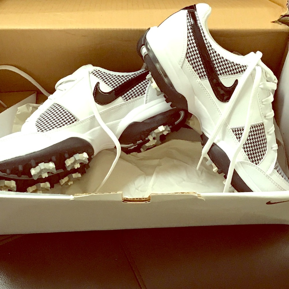 New in box Nike golf shoes