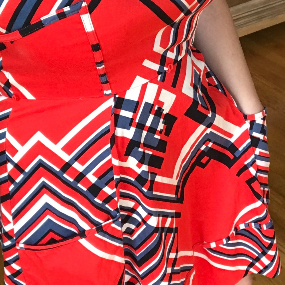 Fun dress! - Picture 5 of 6