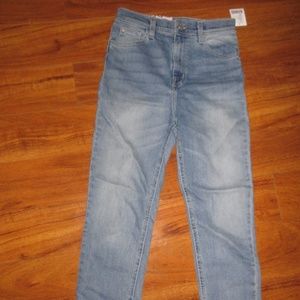 BDG Capri Denim Girlfriend High Rise 27