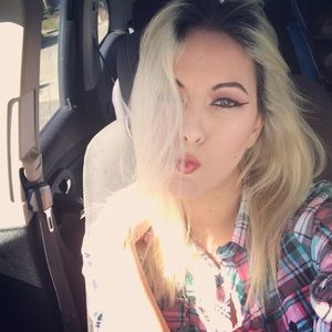 Meet your Posher, Samantha