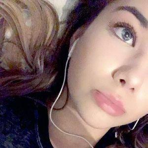 Meet your Posher, Lily