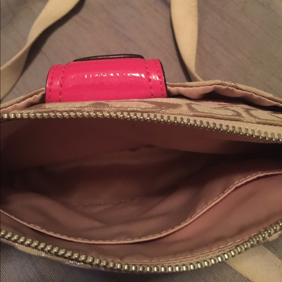 Coach Cross Body Bag - Picture 3 of 6