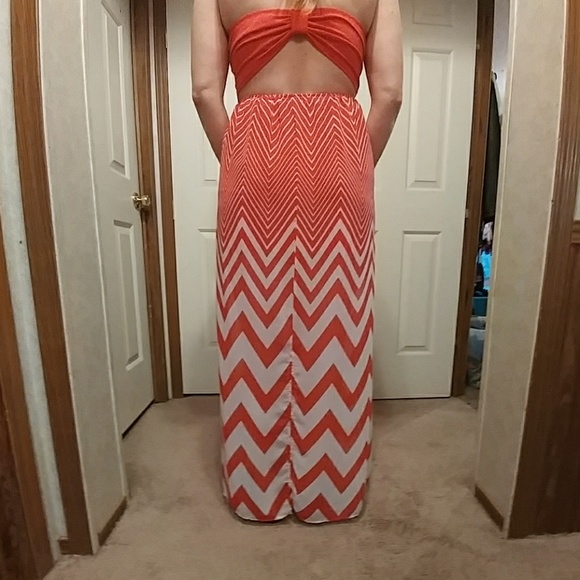 Dress - Picture 2 of 2