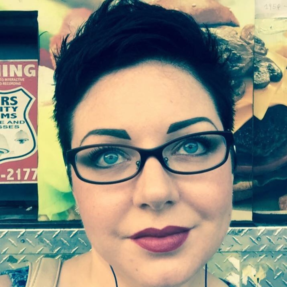 Meet your Posher, Holly