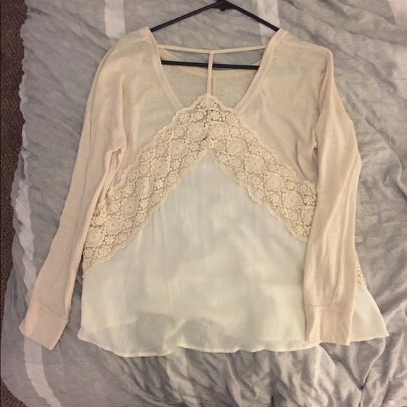 Cute top originally purchased through stitch fix - Picture 2 of 5