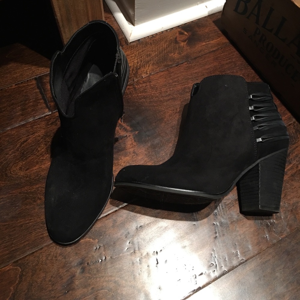 Carlos - Black Booties Worn once! 😊