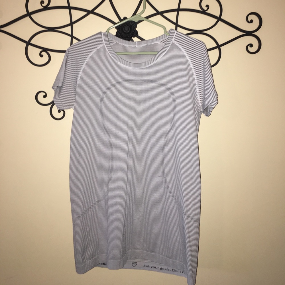 Lululemon top