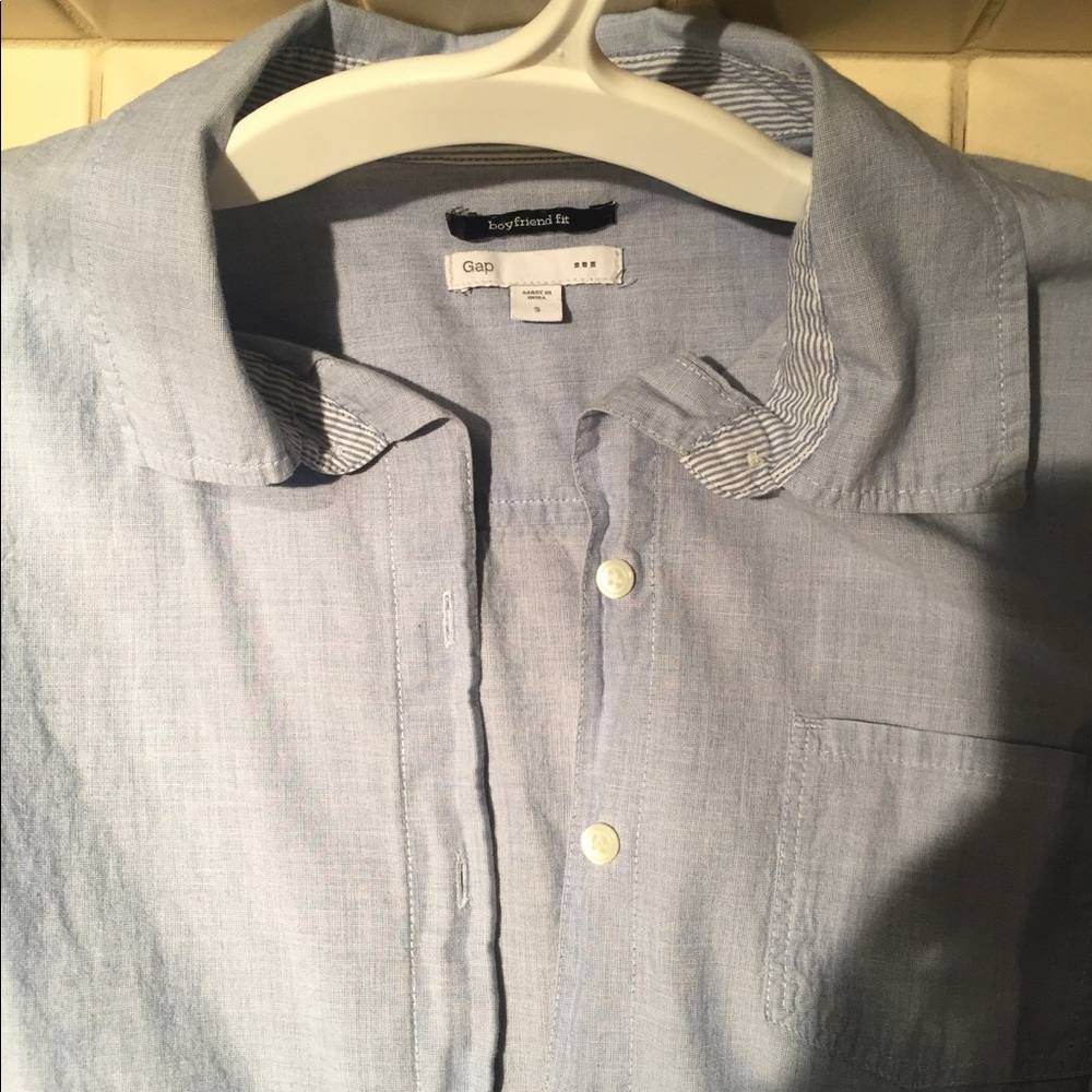 Gap boyfriend fit blue shirt