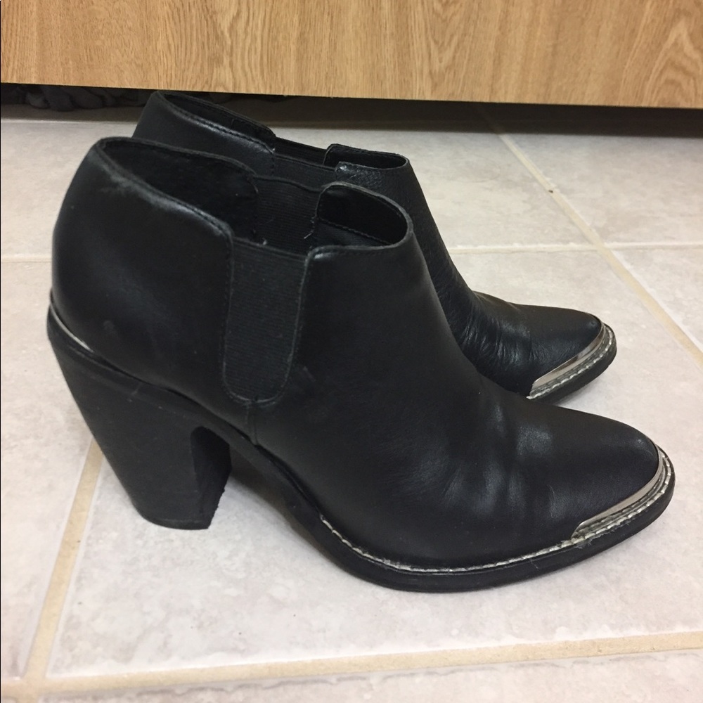 Dolce vita black booties