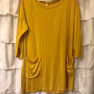 Yellow tunic with buttons