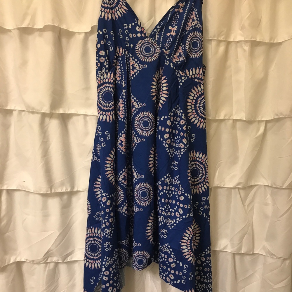 Flowy dress: knee length