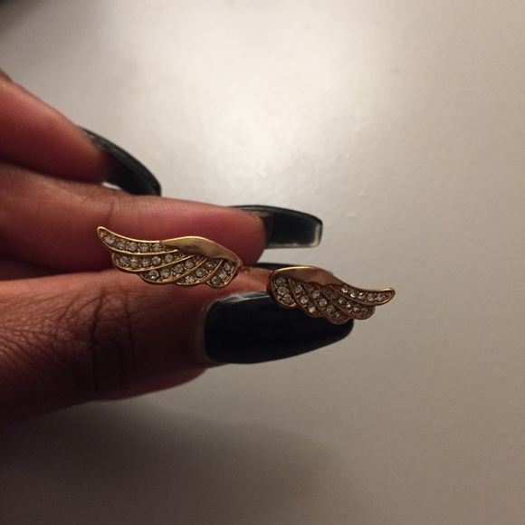 Spread Your Wings 18K Gold Plated Ring Size 6 / 7 - Picture 4 of 7