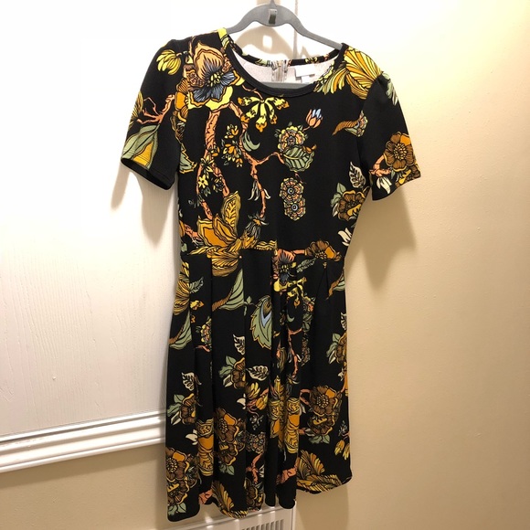 LuLaRoe Dresses & Skirts - LulaRoe Amelia XL Floral & Black