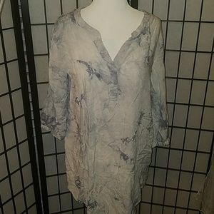 Umgee light blue/white tie dye tunic