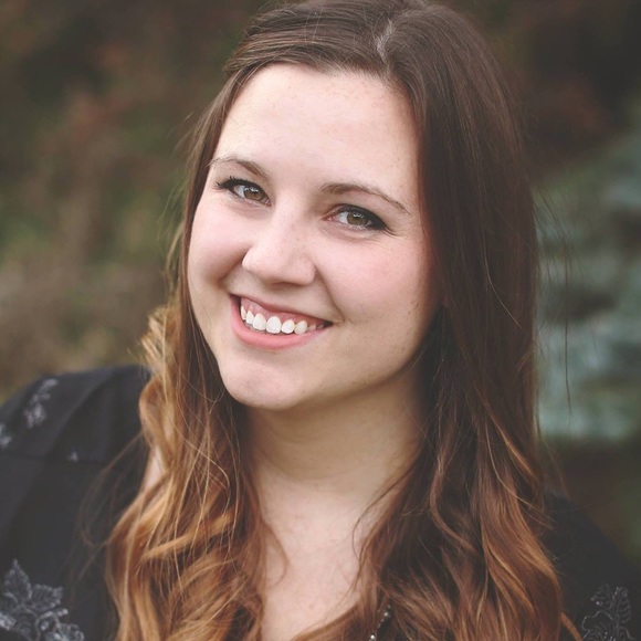 Meet your Posher, Brynna - Picture 1 of 1