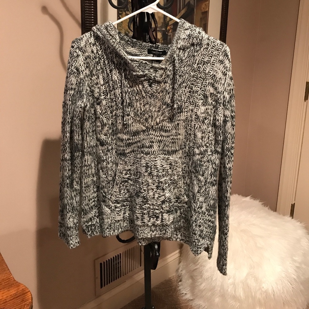 Forever 21 hooded sweater- New with tags!