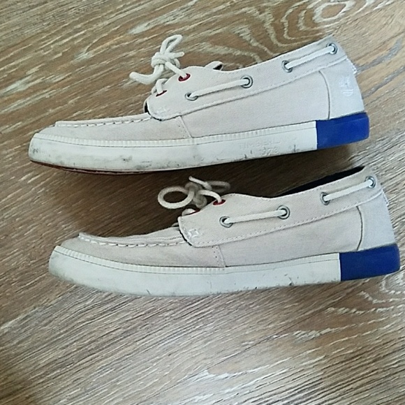 Shoes - Picture 2 of 3