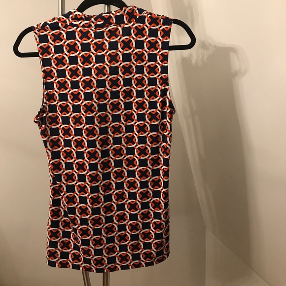 Geo print knot detail shell - Picture 2 of 3