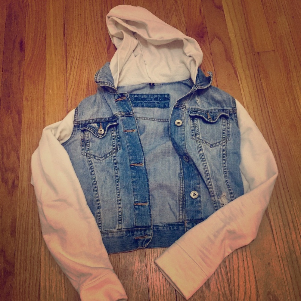 Sale! Bullhead denim/sweatshirt
