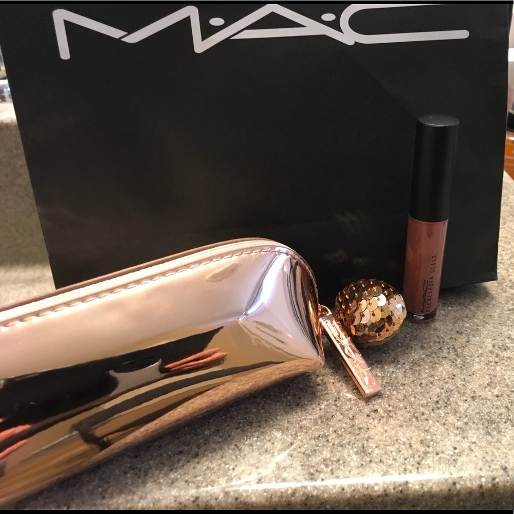 MAC Lipgloss Winter Warmer