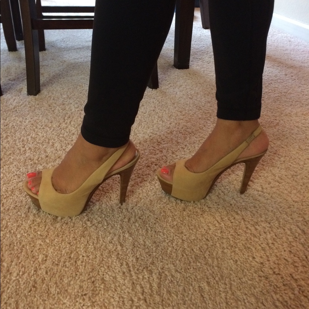 Jessica Simpson Astor Pumps