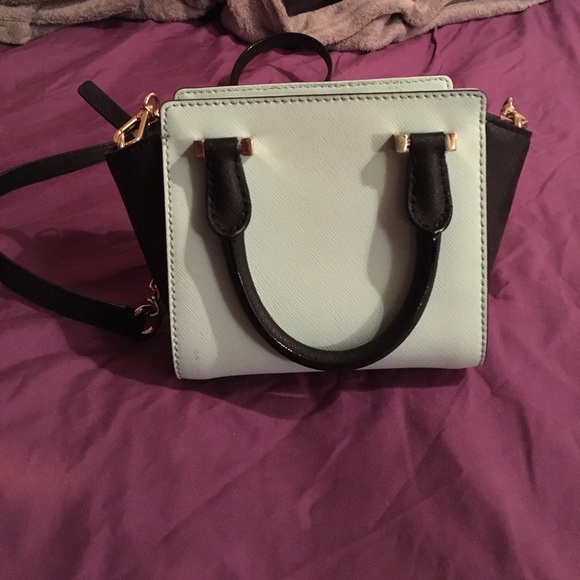 Crossbody mint green kate spade purse - Picture 3 of 3