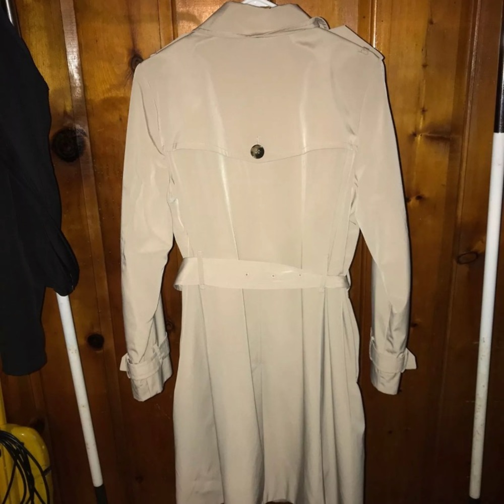 Women’s trench coat