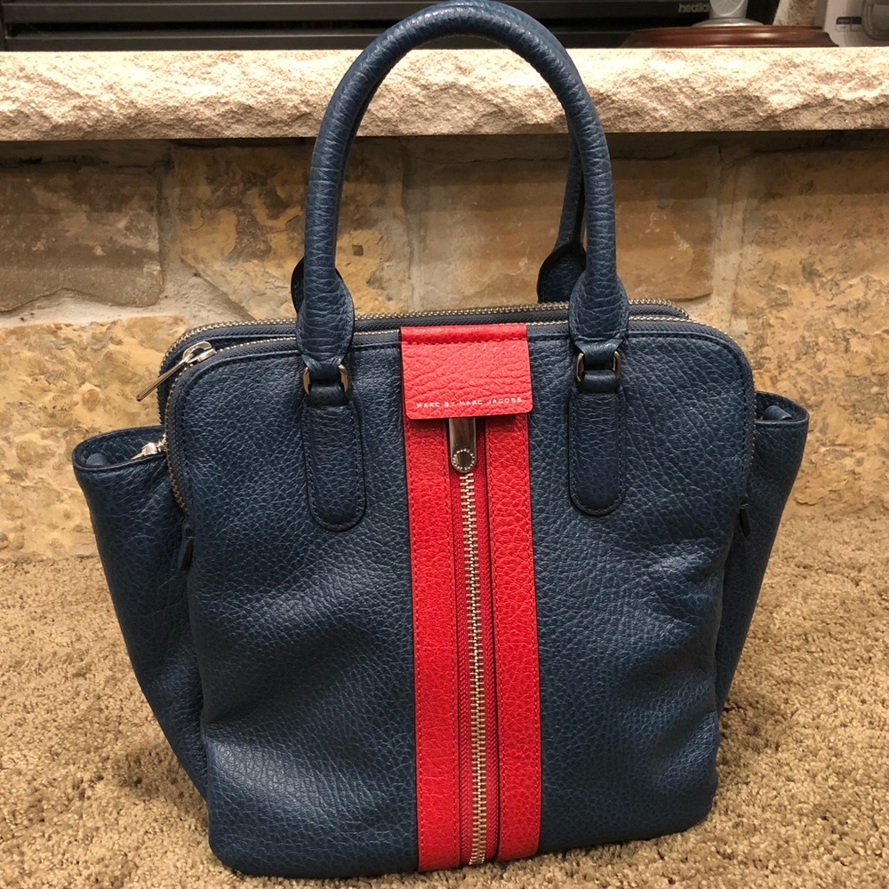 Marc by Marc Jacobs Roadster Purse/satchel