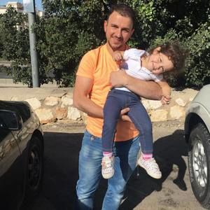 Meet your Posher, Hussein